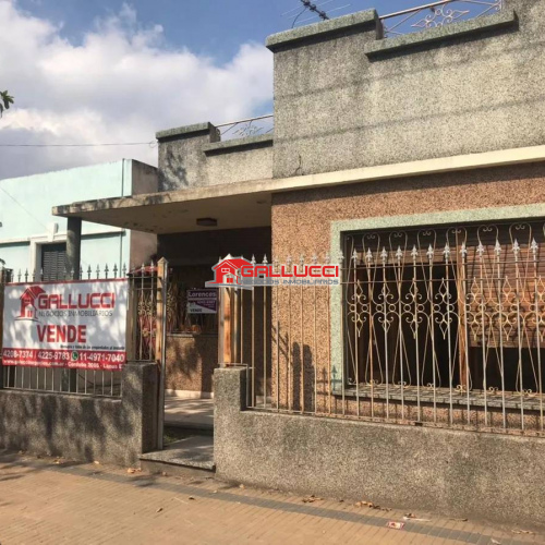 Casa 3 Amb. Con Fondo Libre. Terraza Y Cochera Para 3 Autos